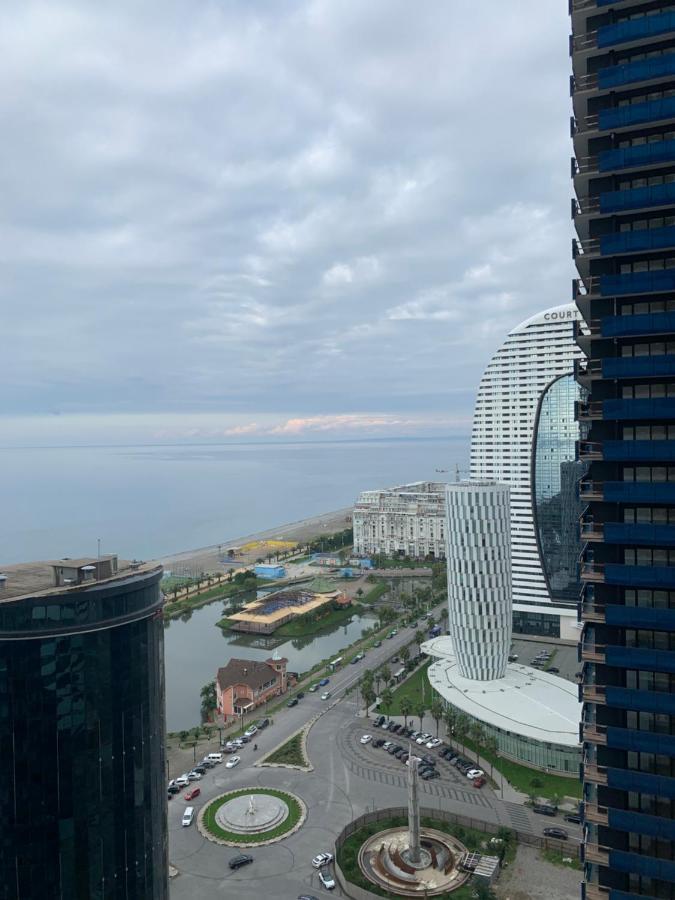 Orbi City Suites Batumi Esterno foto