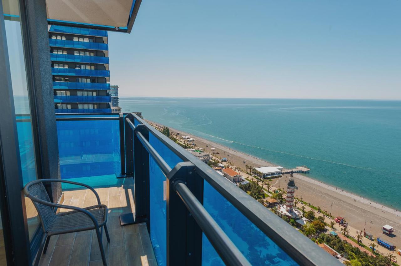 Orbi City Suites Batumi Esterno foto